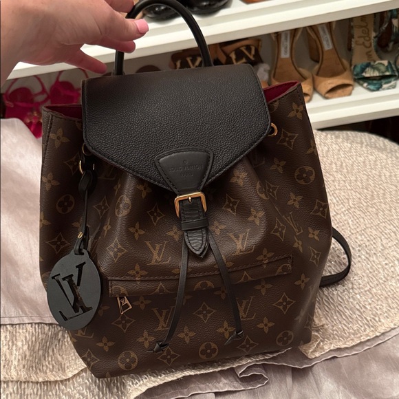 gucci padlock supreme mini backpack GG Coated Canvas and Leather Black 25768943 Collapsable Herschel backpack/daypack. Camo, Pattern/Color:Kitties KHAKI Eclectic And Coveted